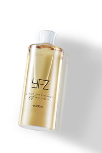 化妆品与钟表 两种不同文化下的优雅象征